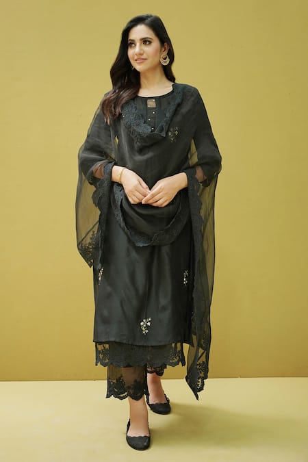 Naaz By Noor Black Cotton, Organza, Chanderi Flower Embroidery Round And Sequin Work Kurta Set at Aza Fashions Naaz By Noor_Black Cotton, Organza, Chanderi Flower Embroidery Round And Sequin Work Kurta Set _at_Aza_Fashions