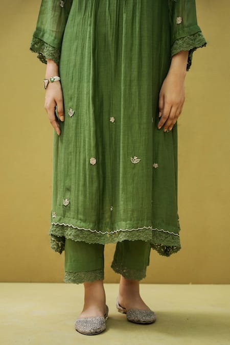 Shop Naaz By Noor Green Cotton, Organza, Chanderi Pleated Yoke Floral Pattern Kurta With Pant Online at Aza Fashions Shop_Naaz By Noor_Green Cotton, Organza, Chanderi Pleated Yoke Floral Pattern Kurta With Pant _Online_at_Aza_Fashions