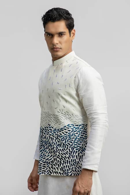 Kaka Calcutta_Ivory Embroidery Thread Bundi _Online_at_Aza_Fashions