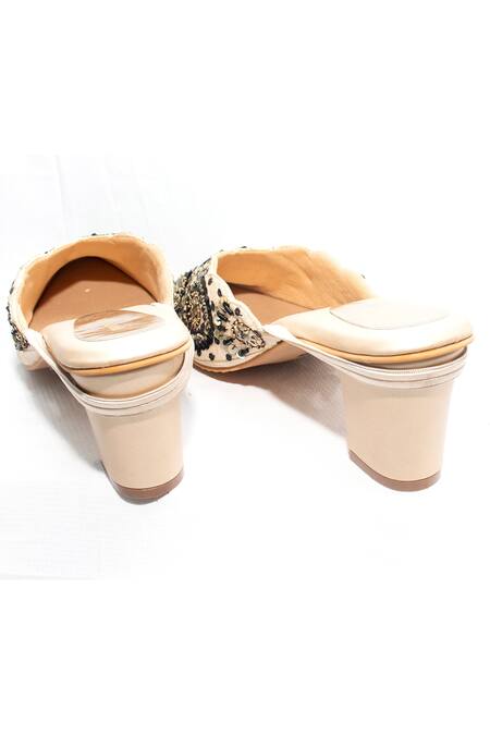 Foot Fuel Cream Embroidery Hugable Mule Block Heels at Aza Fashions Foot Fuel_Cream Embroidery Hugable Mule Block Heels _at_Aza_Fashions