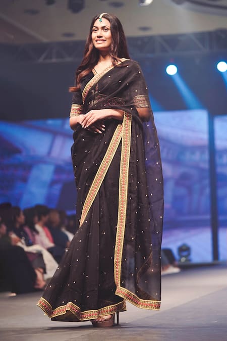 Buy_Shinor_Black Velvet, Silk Organza Pearls, Embroidery V-neck Butti Saree And Blouse _Online_at_Aza_Fashions