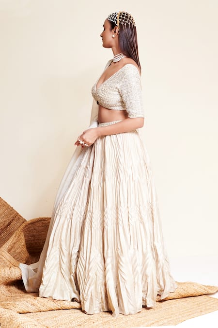 Reeti Arneja_Ivory Organza, Taffeta Sequins, Cut Moonlight Flower Embroidered Lehenga Set _Online_at_Aza_Fashions