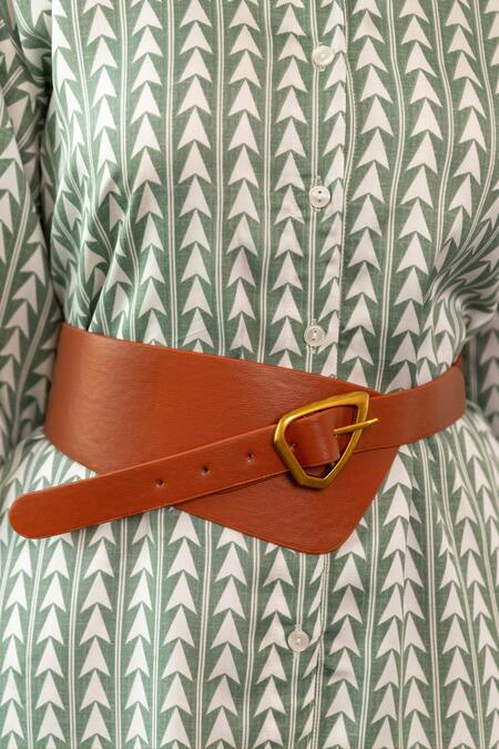 B'Infinite Green Cotton Printed Arrow Spread Collar Dress at Aza Fashions B'Infinite_Green Cotton Printed Arrow Spread Collar Dress_at_Aza_Fashions