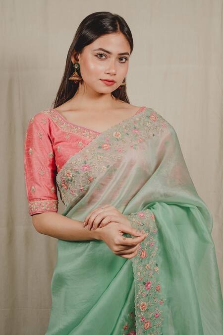 Shinor_Green Organza, Silk Pearls, Zari Sweetheart Embroidered Border Saree And Blouse _Online_at_Aza_Fashions