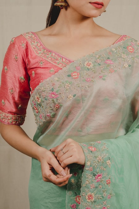 Shop_Shinor_Green Organza, Silk Pearls, Zari Sweetheart Embroidered Border Saree And Blouse _Online_at_Aza_Fashions