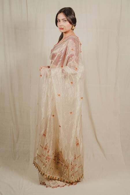 Shop_Shinor_Off White Organza, Silk Embroidered Taj Mahal Patterned Pallu Saree With Blouse _Online_at_Aza_Fashions