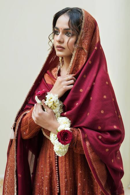 Buy_Safaa_Red Velvet, Silk Embroidery Round Neck The Rayann Stripe Woven Anarkali Set _Online_at_Aza_Fashions