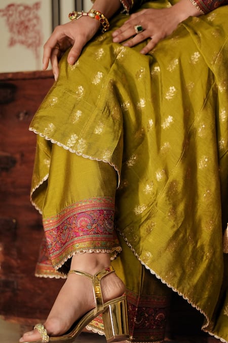 Buy_Safaa_Green Velvet Embroidery The Rabeea Floral Woven Anarkali Set _Online_at_Aza_Fashions