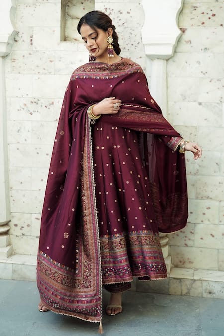 Shop_Safaa_Maroon Velvet, Silk Embroidery Round Neck The Anaabi Sitara Anarkali Set _Online_at_Aza_Fashions