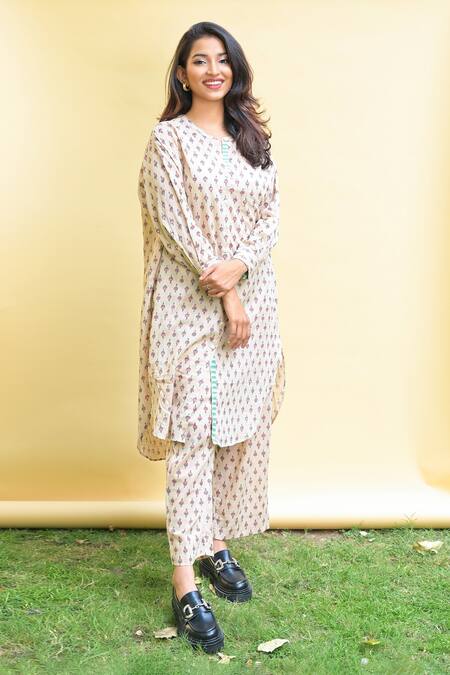 Pants And Pajamas_Beige Cotton Printed Floral Notched Kai Top_Online_at_Aza_Fashions