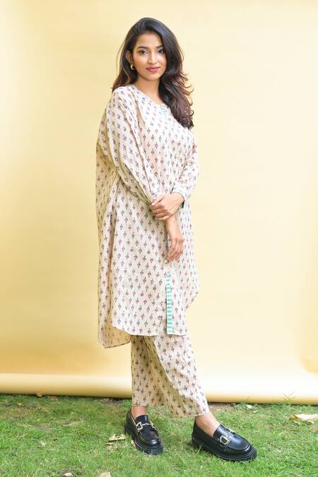Shop_Pants And Pajamas_Beige Cotton Printed Floral Notched Kai Top_Online_at_Aza_Fashions