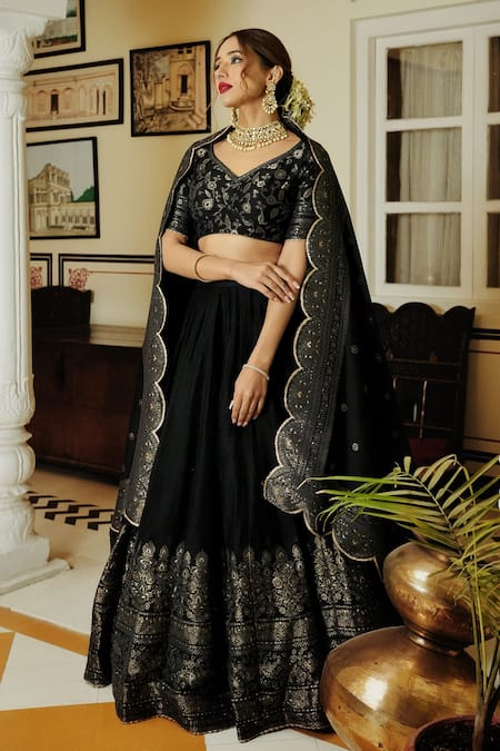Buy_Safaa_Black Velvet, Silk, Velour Embroidery V-neck The Hoorain Lehenga Set 