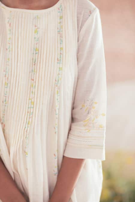 Itr By Khyati Pande_Off White Handloom Cotton Lace Round Neck Periwinkle Hand Block Print Dress_at_Aza_Fashions