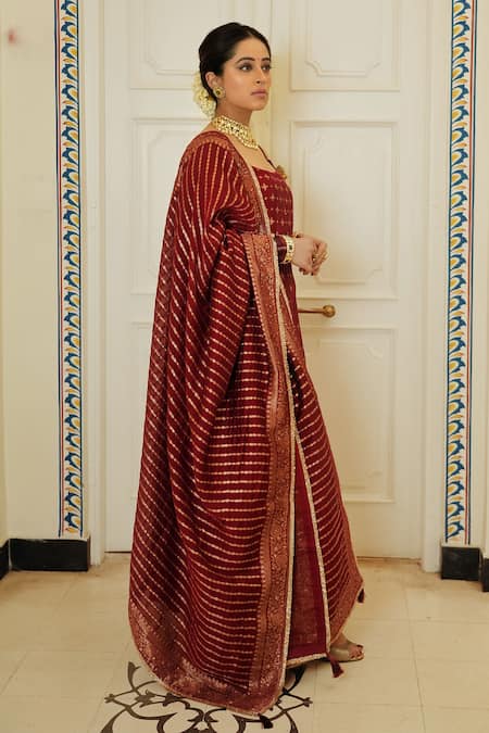 Safaa_Red Velvet Tassels, Embroidery Round The Sindoori Geometric Woven Anarkali Set _Online_at_Aza_Fashions