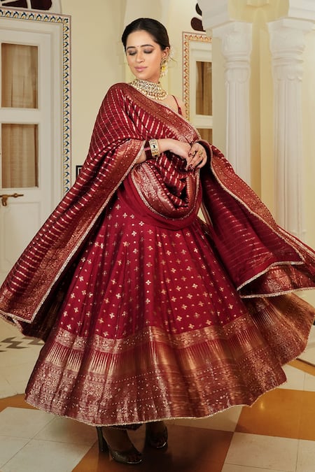 Safaa_Red Velvet Tassels, Embroidery Round The Sindoori Geometric Woven Anarkali Set _at_Aza_Fashions