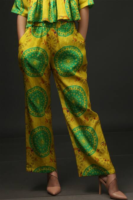 Ekastories Yellow Cotton Split V-neck City Cat Print Resort Shirt And Pant Set Online at Aza Fashions Ekastories_Yellow Cotton Split V-neck City Cat Print Resort Shirt And Pant Set_Online_at_Aza_Fashions