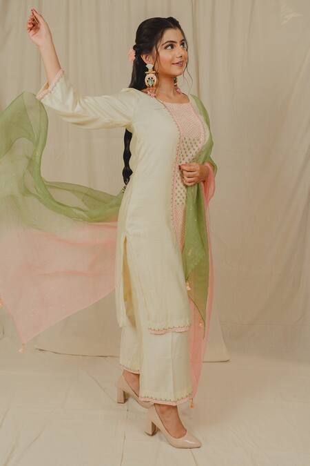 Buy_Shinor_White Silk, Organza Embroidery, Pearls, Tassels Short Kurta Set With Dupatta _Online_at_Aza_Fashions
