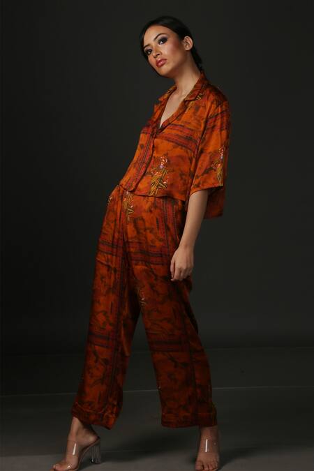 Ekastories_Red Cotton Embroidery Collared Kathputli Print Resort Shirt And Pant Set _Online_at_Aza_Fashions
