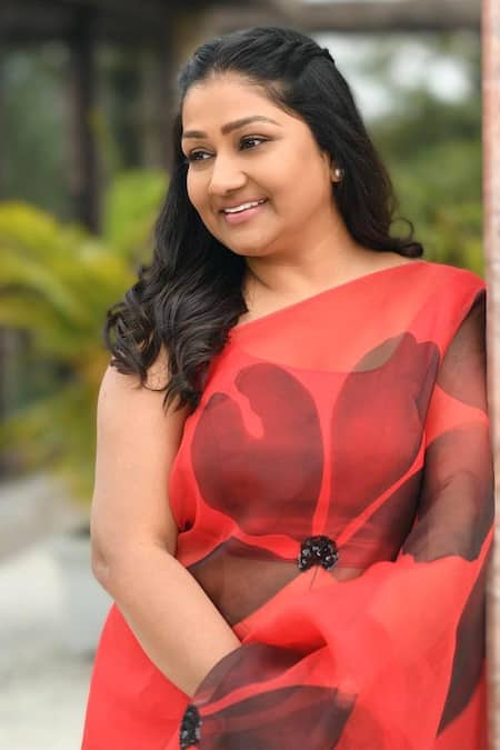 Meghstudio_Red Saree  Organza Hand Painted Hibiscus Flowers With Black  _Online_at_Aza_Fashions