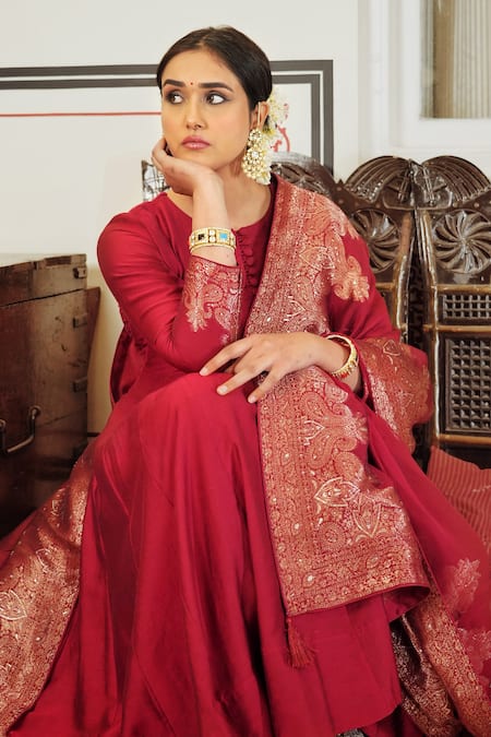 Buy_Safaa_Orange Silk, Velour Embroidery Round Neck Rust Woven Paisley Kurta Pant Set _Online_at_Aza_Fashions