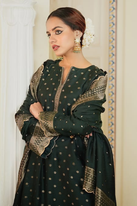 Shop_Safaa_Green Vegan Silk Embroidery, Zari Notched Neck Floral Pattern Kurta Set _Online_at_Aza_Fashions