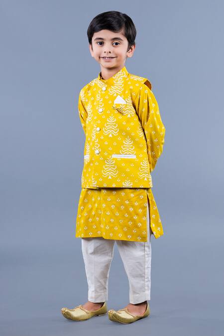 Shining Kanika Yellow Cotton Poplin Tree Motifs And Floral Pattern Kurta Set Online at Aza Fashions Shining Kanika_Yellow Cotton Poplin Tree Motifs And Floral Pattern Kurta Set_Online_at_Aza_Fashions