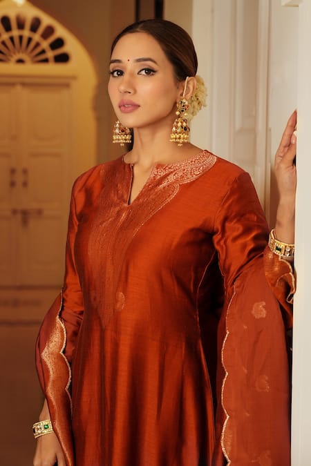 Buy_Safaa_Orange Silk, Velour Embroidery Round Neck Rust Woven Paisley Kurta Pant Set 