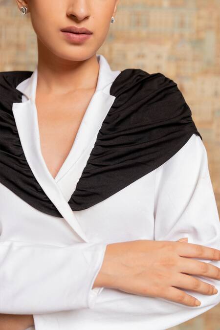 B'Infinite White Crepe Collared Neck Colour Block Blazer And Trouser Set at Aza Fashions B'Infinite_White Crepe Collared Neck Colour Block Blazer And Trouser Set_at_Aza_Fashions