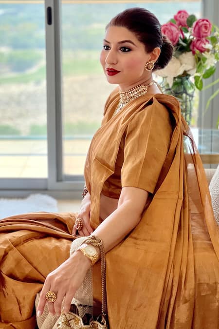 Sheela Suthar Gold Handloom Cotton Arka Handwoven Zari Tissue Saree With Running Blouse Online at Aza Fashions Sheela Suthar_Gold Handloom Cotton Arka Handwoven Zari Tissue Saree With Running Blouse _Online_at_Aza_Fashions