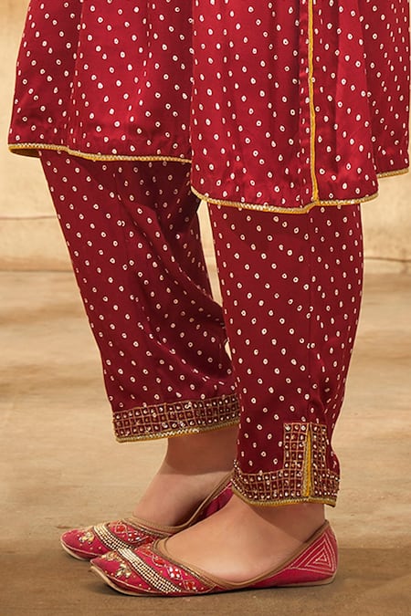 Buy_Aditi Somani_Maroon Modal Satin Bandhani, Threadwork Pattern Embroidered Kurta And Pant Set_Online_at_Aza_Fashions