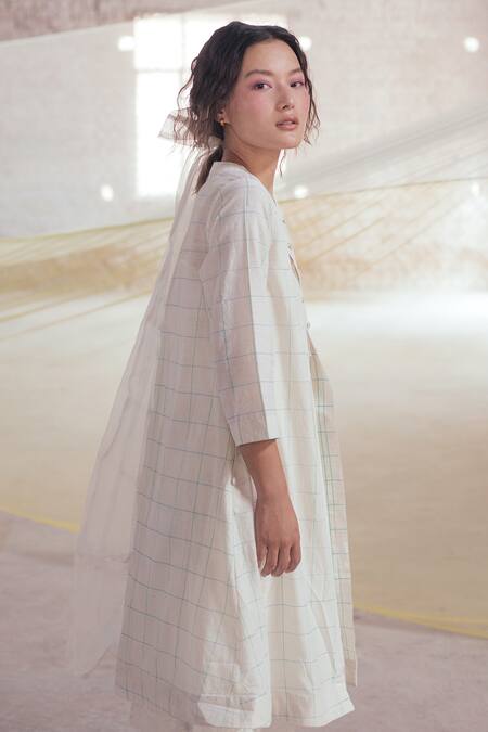 Itr By Khyati Pande_Off White Handloom Cotton Embroidery Round Iris Hand Block Print Shirt Tunic_Online_at_Aza_Fashions