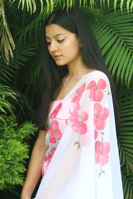 Meghstudio_White Viscose, Hand Painted Dogwood Pattern Saree With Unstitched Blouse Piece _Online_at_Aza_Fashions