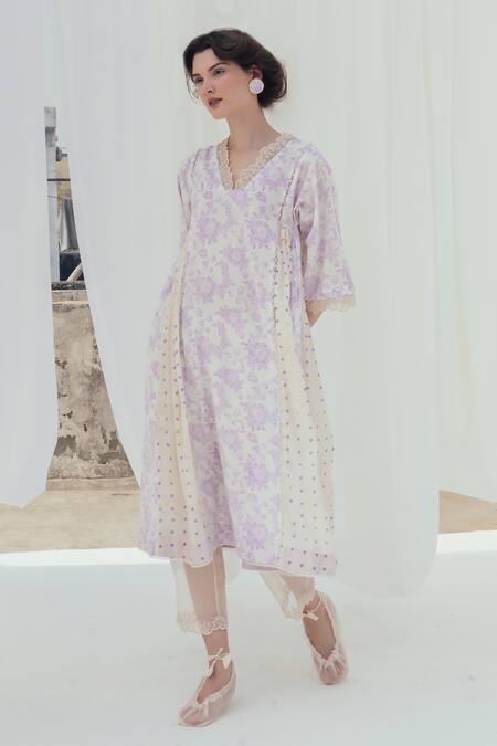 Itr By Khyati Pande Beige Handloom Cotton Embroidery, Lace V-neck Bellflower Hand Block Print Kurta Online at Aza Fashions Itr By Khyati Pande_Beige Handloom Cotton Embroidery, Lace V-neck Bellflower Hand Block Print Kurta_Online_at_Aza_Fashions