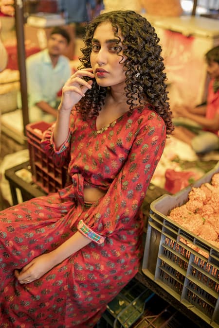 Shachi Sood_Red Dupion Silk Resham V Neck Embroidered Sleeved Top And Skirt Set _Online_at_Aza_Fashions