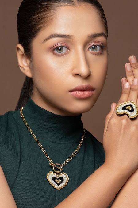 Buy_Prachi Gupta_Beige Heart Shaped Toggle Link Necklace _Online_at_Aza_Fashions