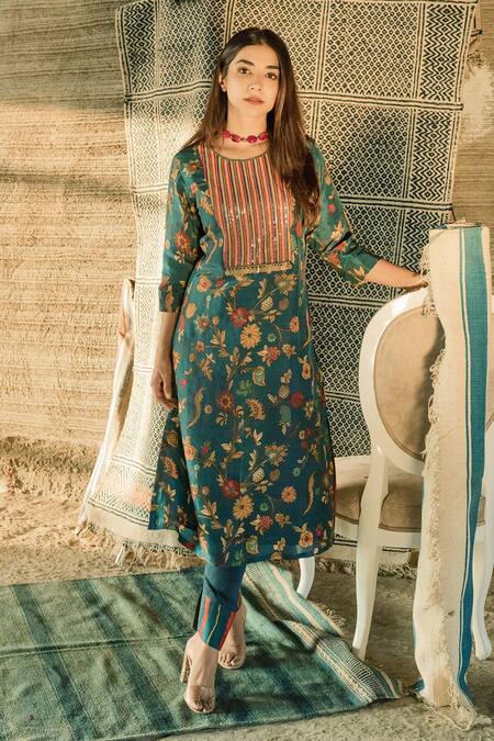 Buy_Shachi Sood_Blue Dupion Silk Sequins And Beads Round Floral Pattern Kurta And Pant Set _Online_at_Aza_Fashions