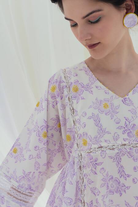 Shop_Itr By Khyati Pande_Beige Handloom Cotton Lace V-neck Gerbera Hand Block Print Kurta_Online_at_Aza_Fashions