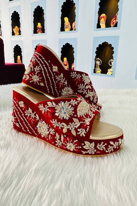 Shiveen Shiveen_Red Embroidered Floral Velvet Wedges _Online_at_Aza_Fashions