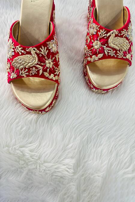 Buy_Shiveen Shiveen_Red Embroidered Floral Velvet Wedges _Online_at_Aza_Fashions