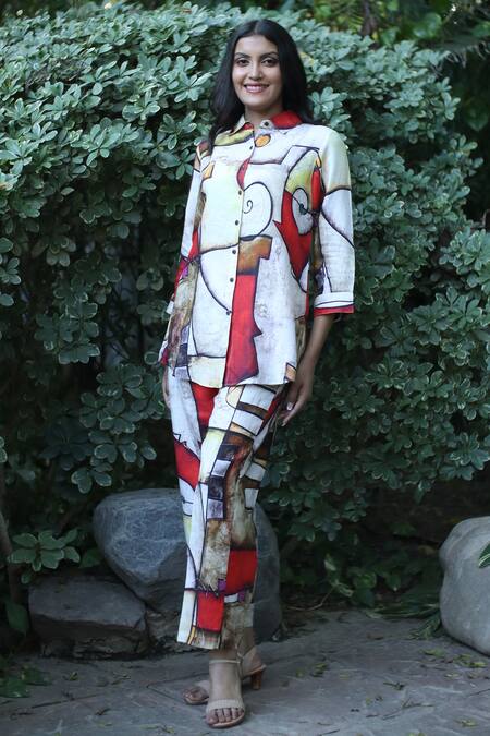 Linen Bloom_Multi Color Linen Collared Digital Print Shirt _Online_at_Aza_Fashions