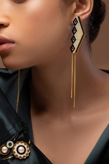 Prachi Gupta_Beige Imitation Diamonds Tessella Tassel Geometric Pattern Earrings _Online_at_Aza_Fashions