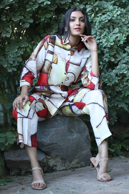 Buy_Linen Bloom_Multi Color Linen Collared Digital Print Shirt _Online_at_Aza_Fashions