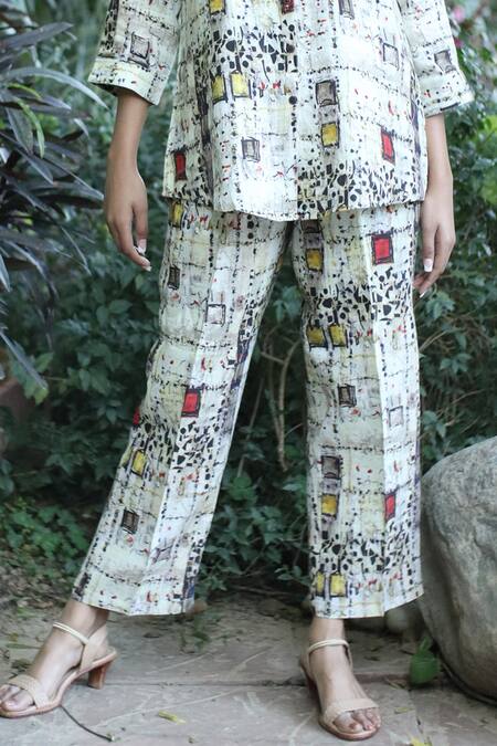 Buy_Linen Bloom_Multi Color 100% Linen Digital Window Pant _Online_at_Aza_Fashions