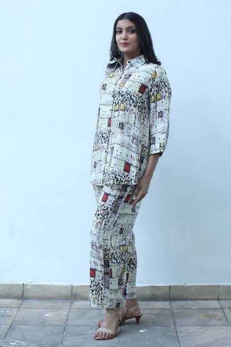 Shop_Linen Bloom_Multi Color 100% Linen Digital Window Pant _Online_at_Aza_Fashions