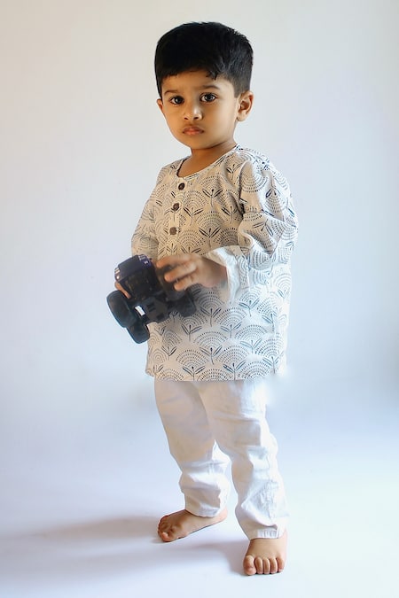 Shop_Charkhee_White Handloom Cotton Block Printed Night Suit