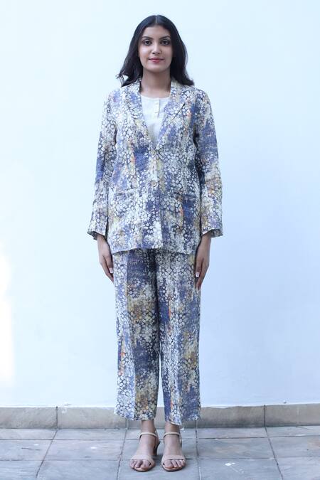 Linen Bloom_Blue Linen Digital Print Blazer _Online_at_Aza_Fashions