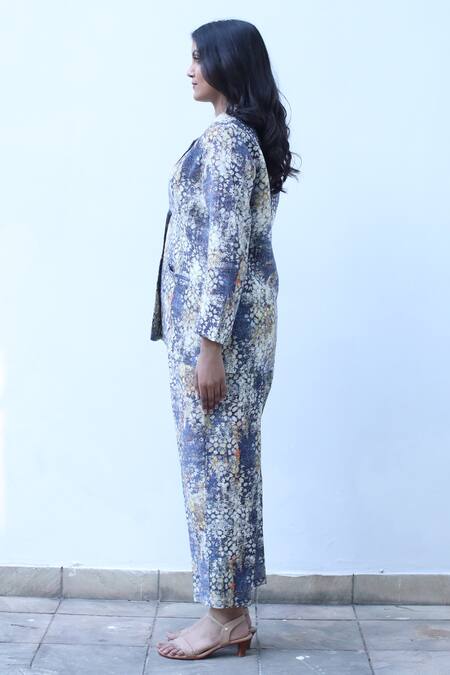 Buy_Linen Bloom_Blue Linen Digital Print Blazer _Online_at_Aza_Fashions
