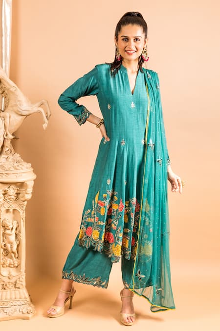 Sunita Nagi_Green Dupion Embroidered Leather Notched Round Neck Applique Kurta Palazzo Set _at_Aza_Fashions