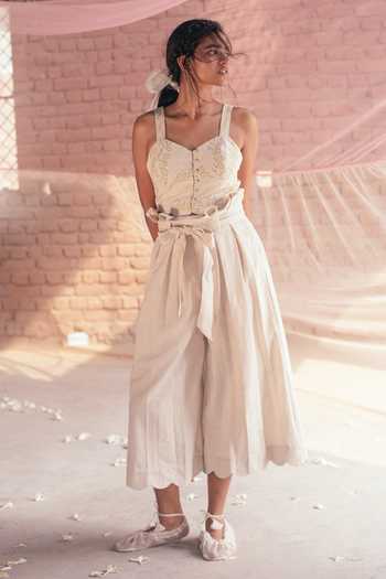 Itr By Khyati Pande_Off White Cotton Handblock Floral Sweetheart Neck Daisy Print Bustier_Online_at_Aza_Fashions