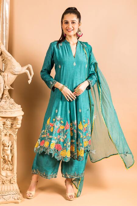 Buy_Sunita Nagi_Green Dupion Embroidered Leather Notched Round Neck Applique Kurta Palazzo Set 